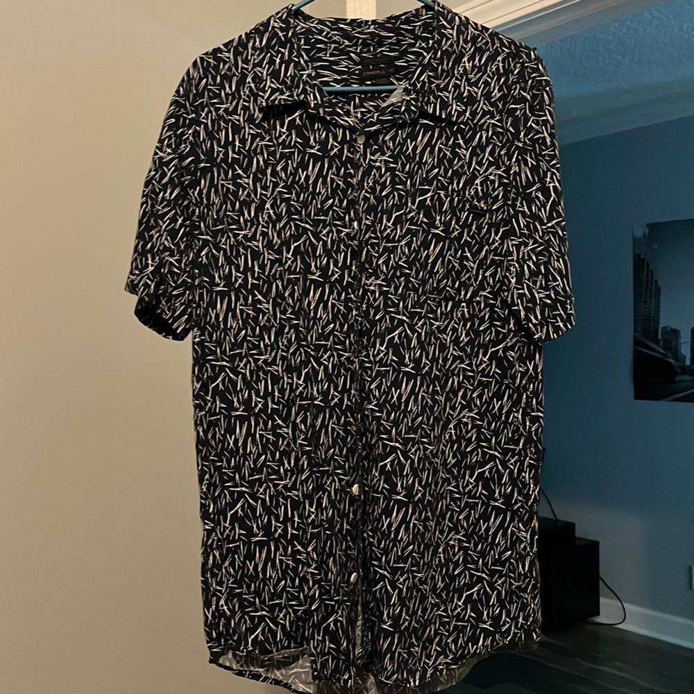 O'Neill Black Short-Sleeve Button-Down Shirt with White Abstract Print